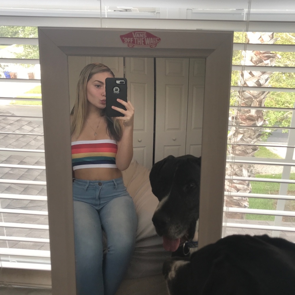 Meet your Posher, Alexis